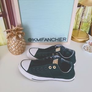 Converse sneakers 👟